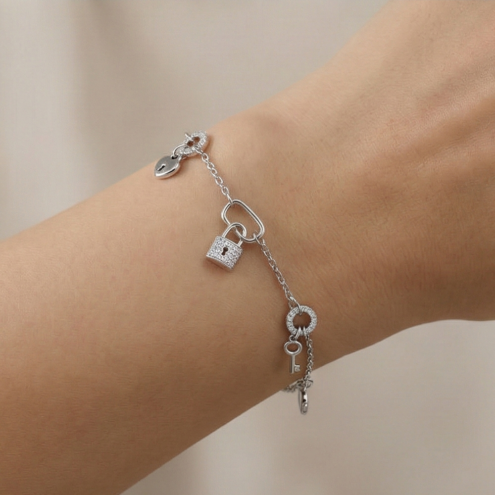 925 Sterling Silver Lock and Key Charm Bracelet Silver Finish Jewellery
