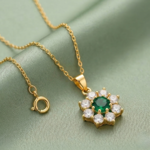 925 Sterling Silver Floral Halo Pendant Necklace Jewellery with Green Center in Gold Plated Finish