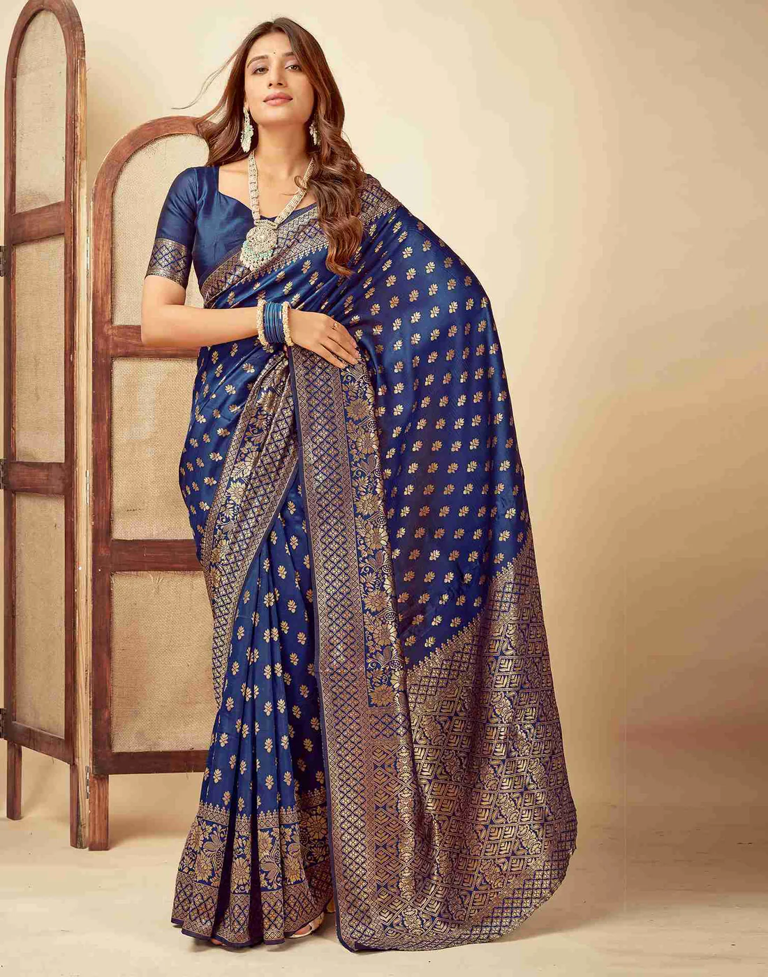 AXONIT Women's Silk Blend Banarasi Jacquard